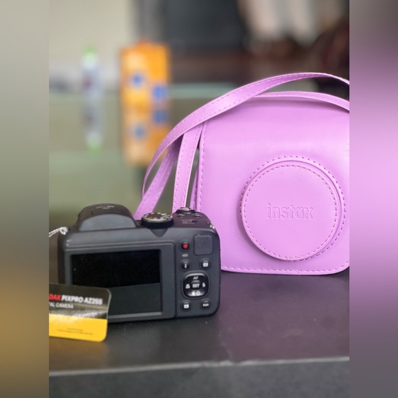 Explore the world of photography with KODAK PIXPRO AZ255, perfect for beginners. - Picture 5 of 5